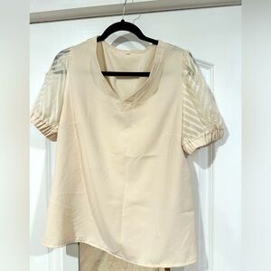 Women’s Cream/Taupe Top - Excellent Used Condition